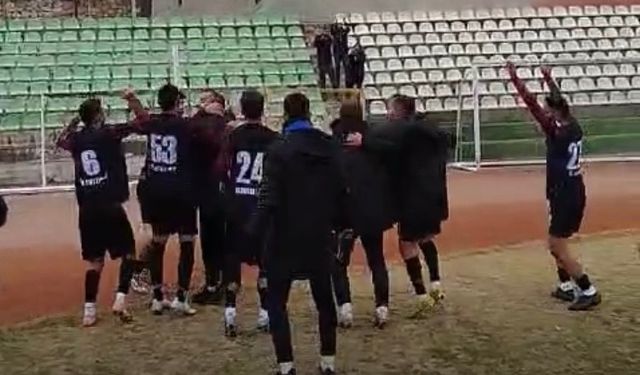 Kırşehir’de 23 Elazığ FK’yı 3 taraftar yalnız bırakmadı