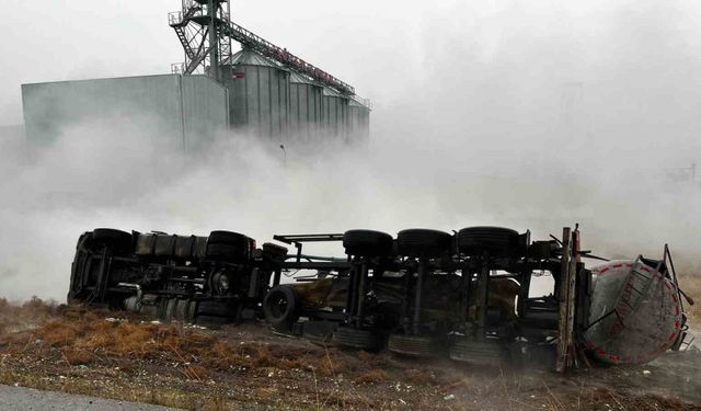 Konya’da asit tankeri devrildi: 1 ölü