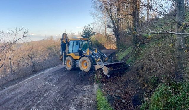 Köylerde kanal temizliği sürüyor