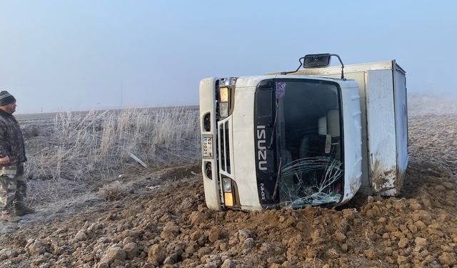 Kulu’da kamyonet devrildi: 1 yaralı