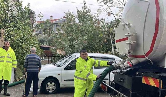 MUSKİ ekiplerinden yağmur mesaisi