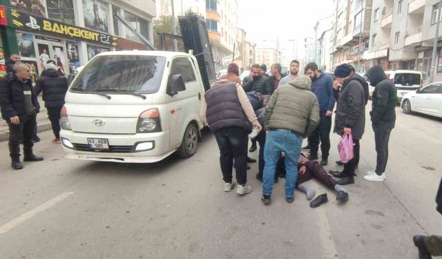 Muş’ta otomobilin çarptığı yaya ağır yaralandı, sürücü kaçtı