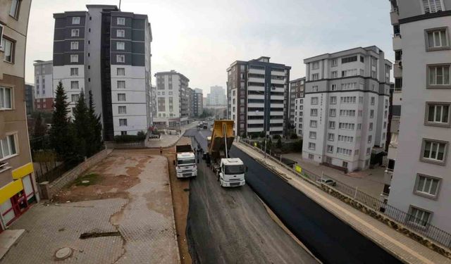 Onikişubat Belediyesi’nden asfalt seferberliği