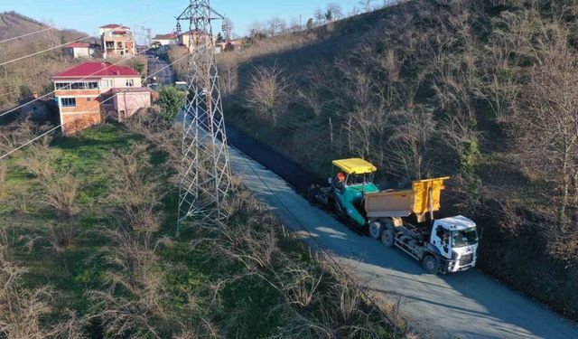 Ordu’da sıcak asfalt çalışmaları devam ediyor