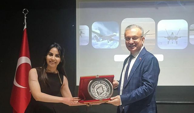 Rektör Levent “Girişimcilik ve Savunma Sanayi” konferansına katıldı