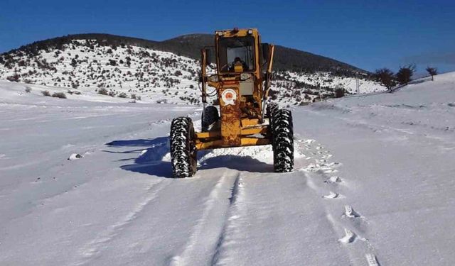 Samsun’da karla mücadele: 80 mahalle yolu ulaşıma açıldı