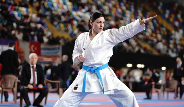 Samsunlu Sinem, Boğaziçi Karate Şampiyonası’nda şampiyon oldu