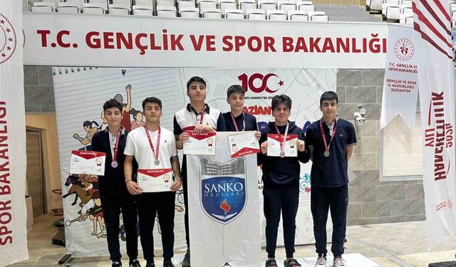 SANKO Okulları yüzmede şampiyon oldu