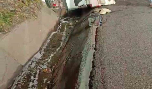 Şanlıurfa’da akaryakıt yüklü tanker devrildi