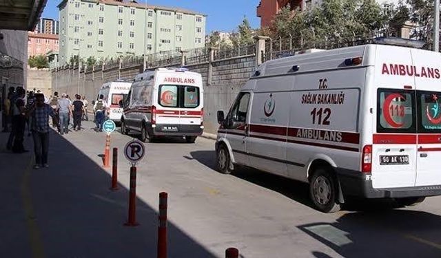 Siirt’te zehirlenen 3 kardeş Diyarbakır’a sevk edildi