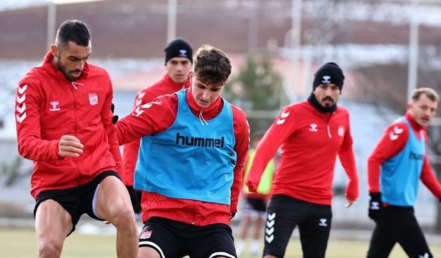 Sivasspor teknik direktörsüz çalıştı