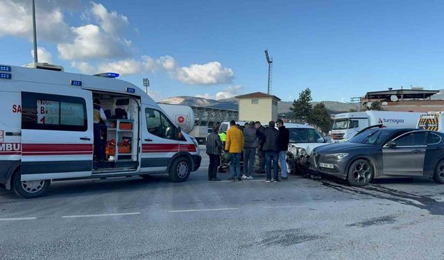 Söke’de trafik kazası: 3 yaralı