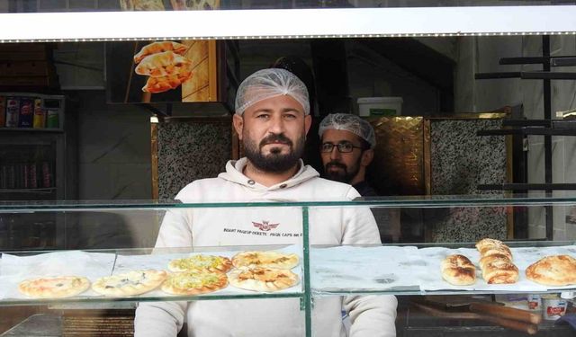 Suriyeli esnaf dönüş için kepenkleri indirmeye hazırlanıyor