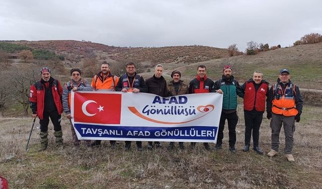 Tavşanlı’da gönüllüler ve amatör telsizciler Sarıkamış şehitlerini andı