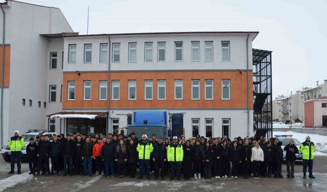 Tercan’da emniyet kemerinin önemi anlatıldı