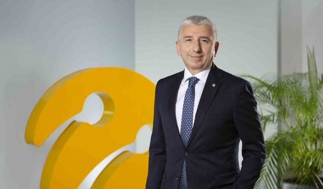 Turkcell’in yeni reklam kampanyasının yüzü Ata Demirer oldu