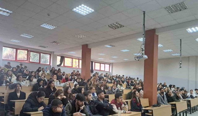 Üniversite öğrencilerine “Eş Seçimi ve Evlilik” semineri