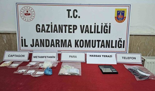 Uyuşturucu madde imal ve ticareti yapan şahsı jandarma yakaladı