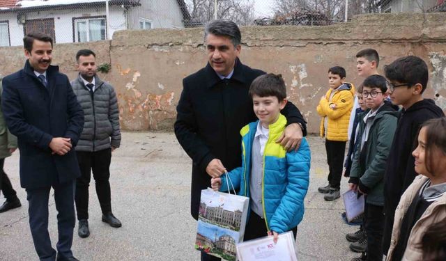 Vali Aydın’dan tarihi ilçeye ziyaret: “Hakikaten eşsiz konaklarımız var burada”