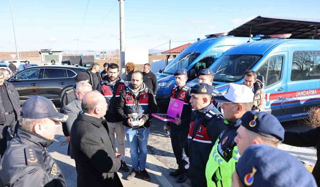 Vali Çalgan ve Başkan Aşgın, yılbaşı öncesi ekipleri yalnız bırakmadı