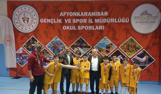 Voleybol Küçük Erkek Müsabakaları sona erdi