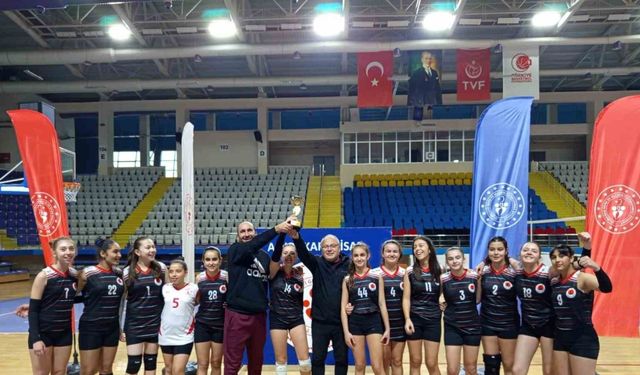 Voleybol Küçük Kızlar müsabakaları sona erdi