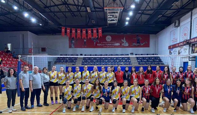 Voleybolda şampiyon Düzce 1907 Spor