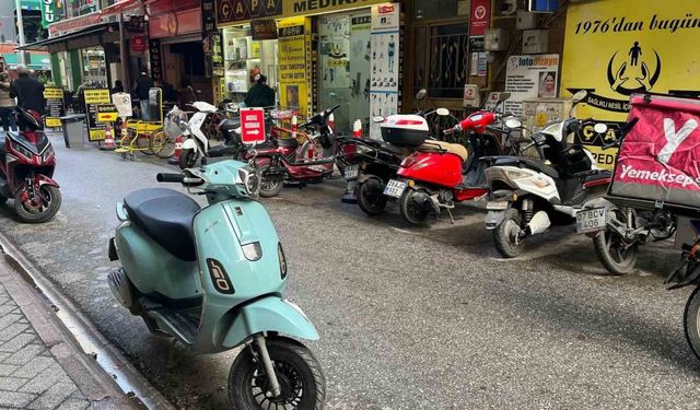 Yol mu motosiklet park alanı mı?