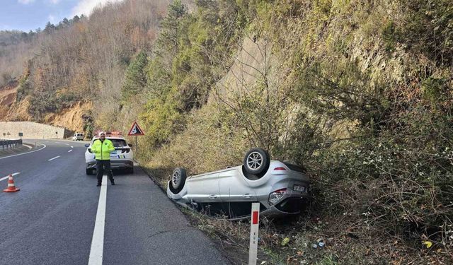 Zonguldak-Ereğli kara yolunda otomobil takla attı; sürücüsü yaralandı