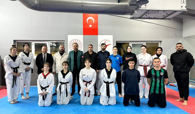 Büyükşehir’in kick boks ve taekwondocuları şampiyonada ter dökecek