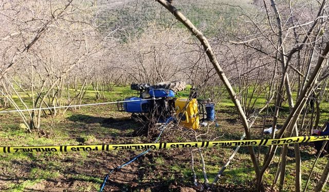 Karasu'da feci kaza! Şarampole uçan traktör can aldı