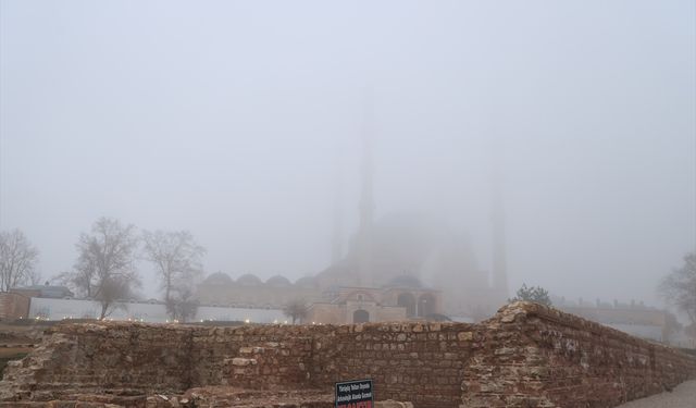 Edirne ve Tekirdağ'da sis etkili oldu