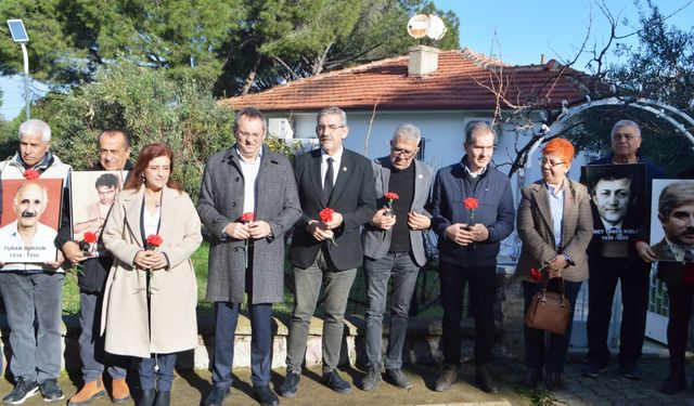 Gazeteci Uğur Mumcu, Ayvalık'ta anıldı