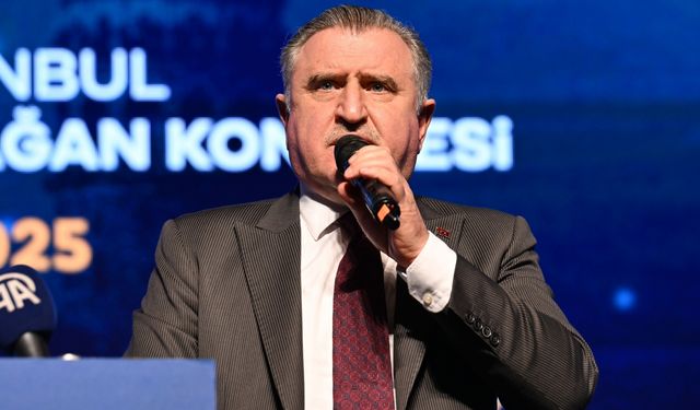 Gençlik ve Spor Bakanı Bak, AK Parti İstanbul Gençlik Kolları 7. Olağan Kongresi'nde konuştu: