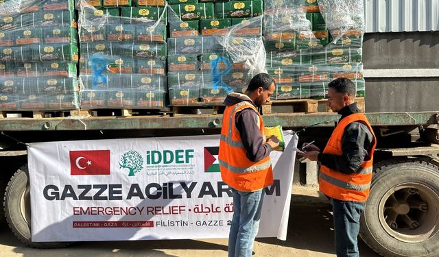 İDDEF'in insani yardım tırları Gazze'ye ulaştırıldı