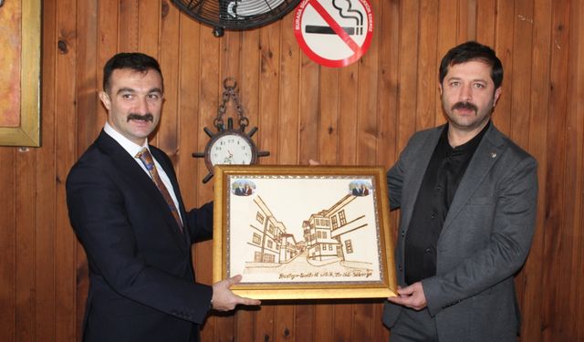 Kaymakam Burak Serttaş ve İlçe Emniyet Amiri Gökçe Serttaş, Taraklı'ya veda etti