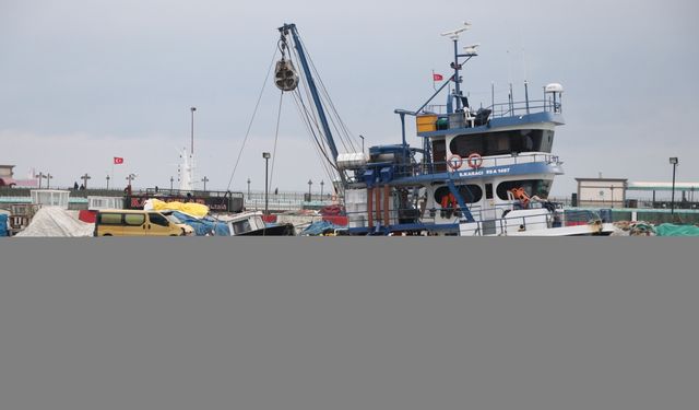 Tekirdağ'da poyraz 3 gündür deniz ulaşımını olumsuz etkiliyor