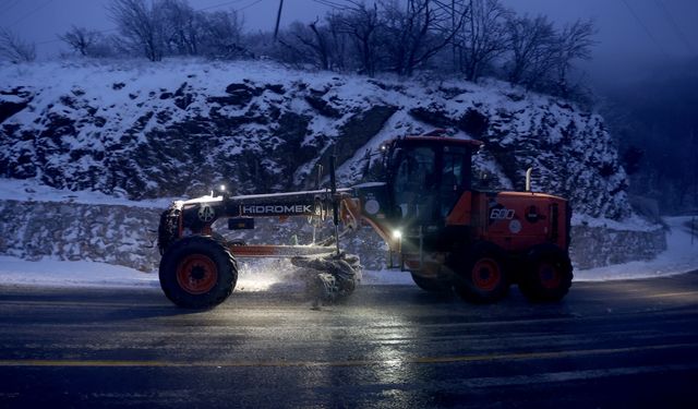 Trakya'da yüksek kesimlerde kar yağışı etkili oluyor