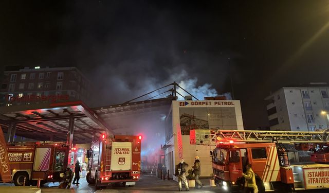 Ümraniye'de benzin istasyonunda çıkan yangın söndürüldü