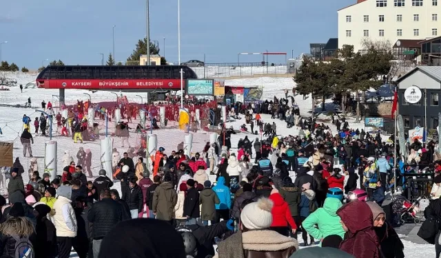 Erciyes Kayak Merkezi doldu taştı!