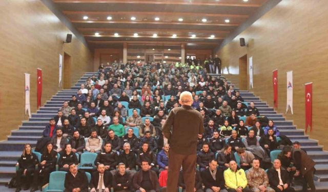 Ağrı Emniyet Müdürlüğü’nde "Polis Teşkilatına Öfke Kontrolü ve Stres Yönetimi" semineri