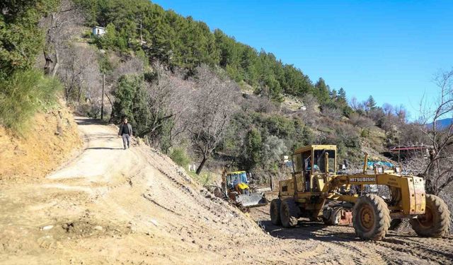 Alanya’da kırsal mahallelerin yol hasreti sona eriyor