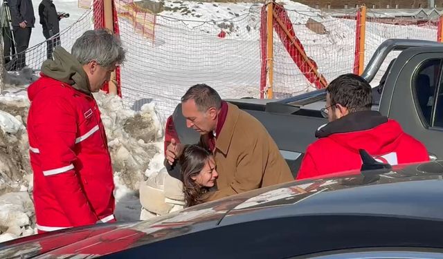 Alevlere teslim olan otelde acı bekleyiş