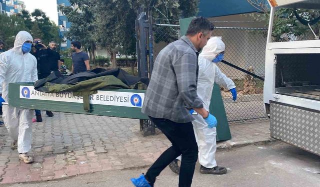 Antalya’da 45 gün önce ölü bulunan İranlı 3 kardeşin cenazeleri teslim alındı