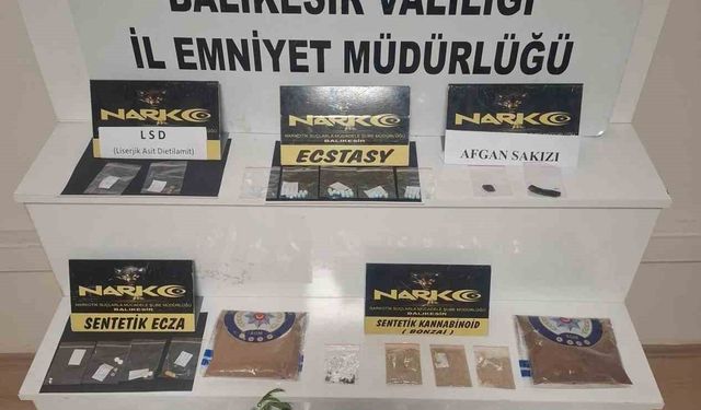 Balıkesir’de bir kilo uyuşturucusu yakalandı