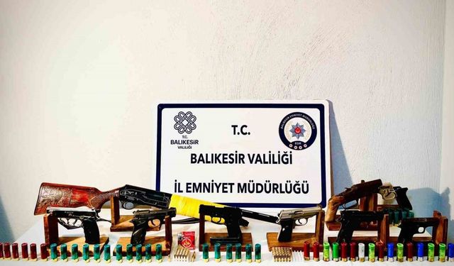 Balıkesir’de şafak operasyonu: 13 ikamete eş zamanlı baskın