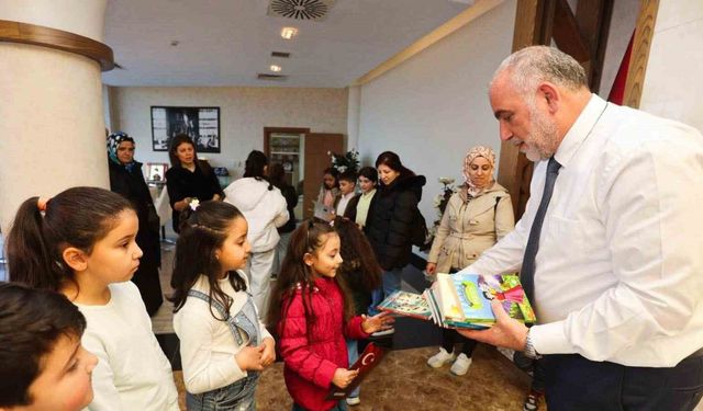 Başkan Sandıkçı: "Her daim çocuklarımızın ve gençlerimizin yanında olmaya devam edeceğiz"