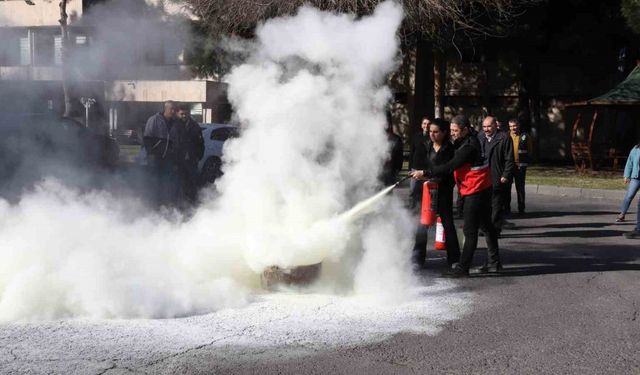 Belediye personellerine acil durum ve ilk yardım eğitimi