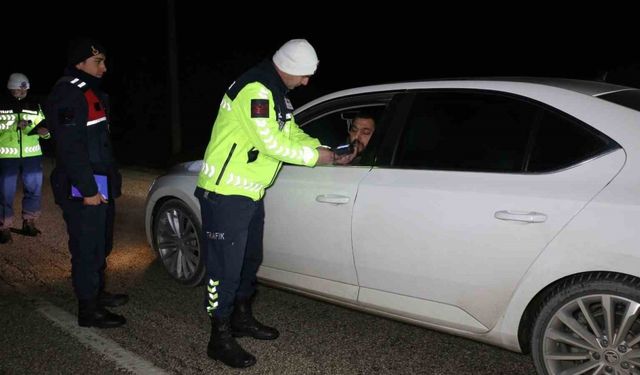 Bolu’da jandarma ekiplerinden sıkı denetim