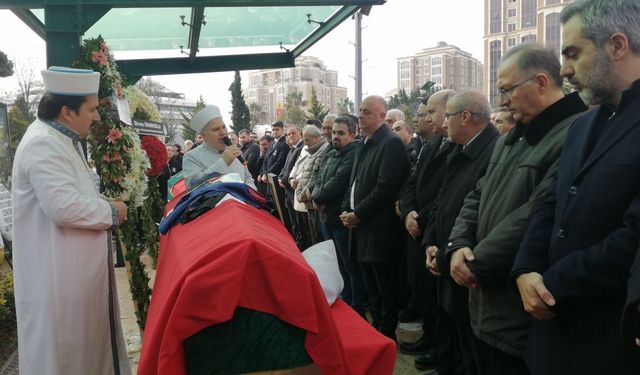 Bolu’da yangında hayatını kaybeden Prof. Dr. Atakan Yalçın ve kızı toprağa verildi